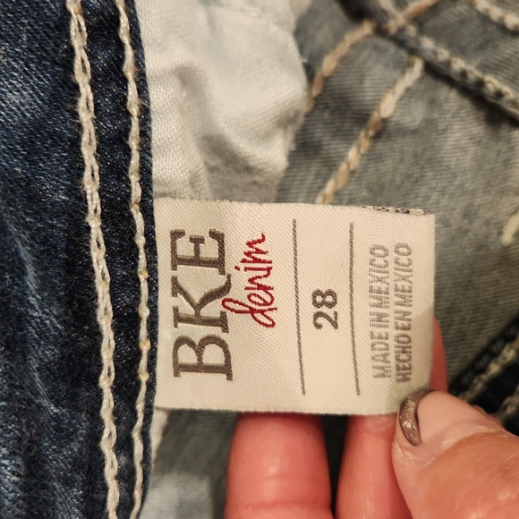 BKE Payton Denim Capris - Picture 5 of 6